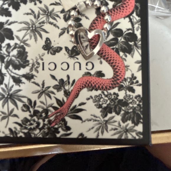 Gorgeous Gucci Silver Beaded Heart Ring Size 6 3/4 NWT - Picture 4 of 7